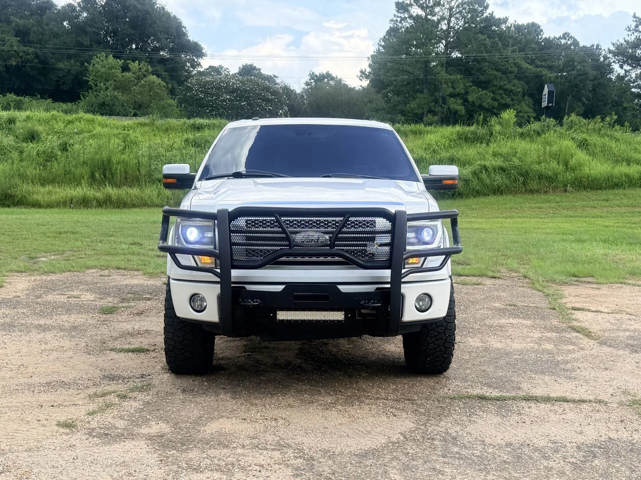 Used 2014 White Ford Platinum 4x4 4dr SuperCrew Styleside 5.5 ft. SB image 9
