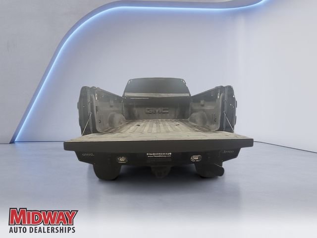 Used 2017 Black GMC SLT image 4