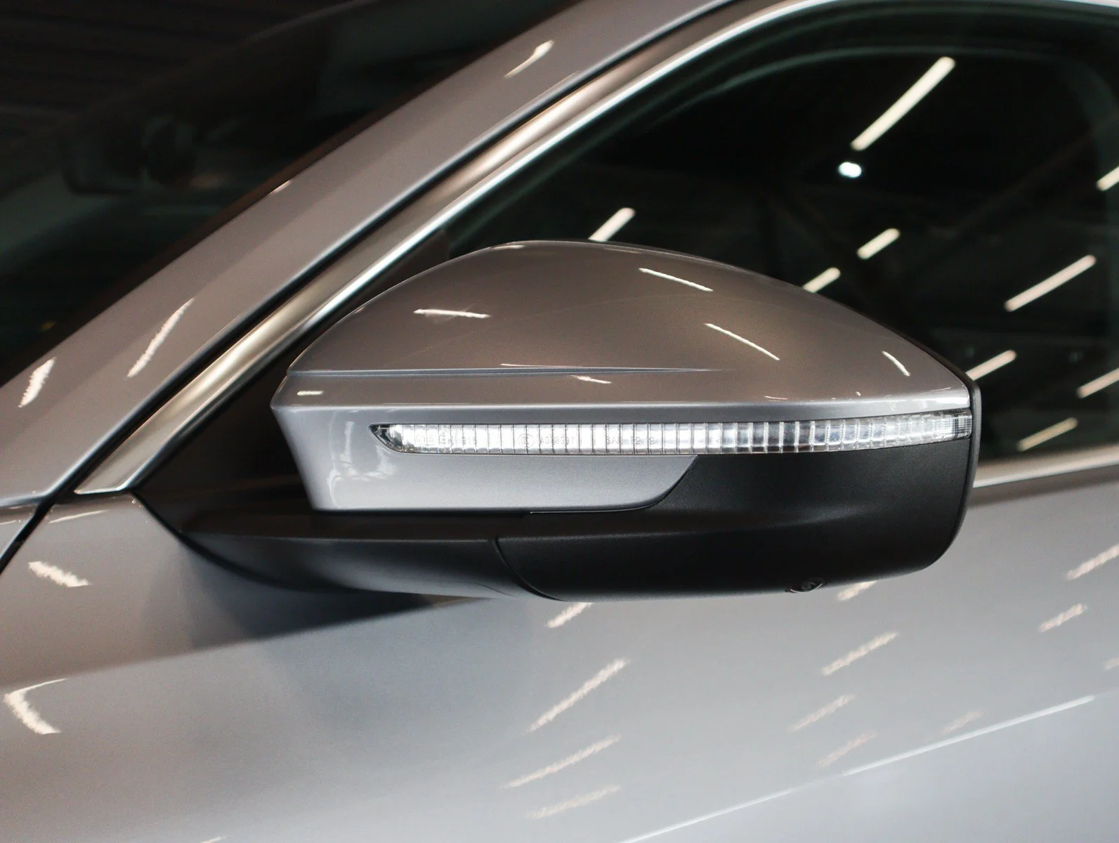 New 2026 Florett Silver Metallic Audi Premium image 26