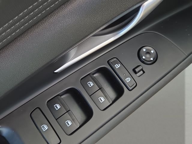 Used 2022 Black Hyundai SEL image 18