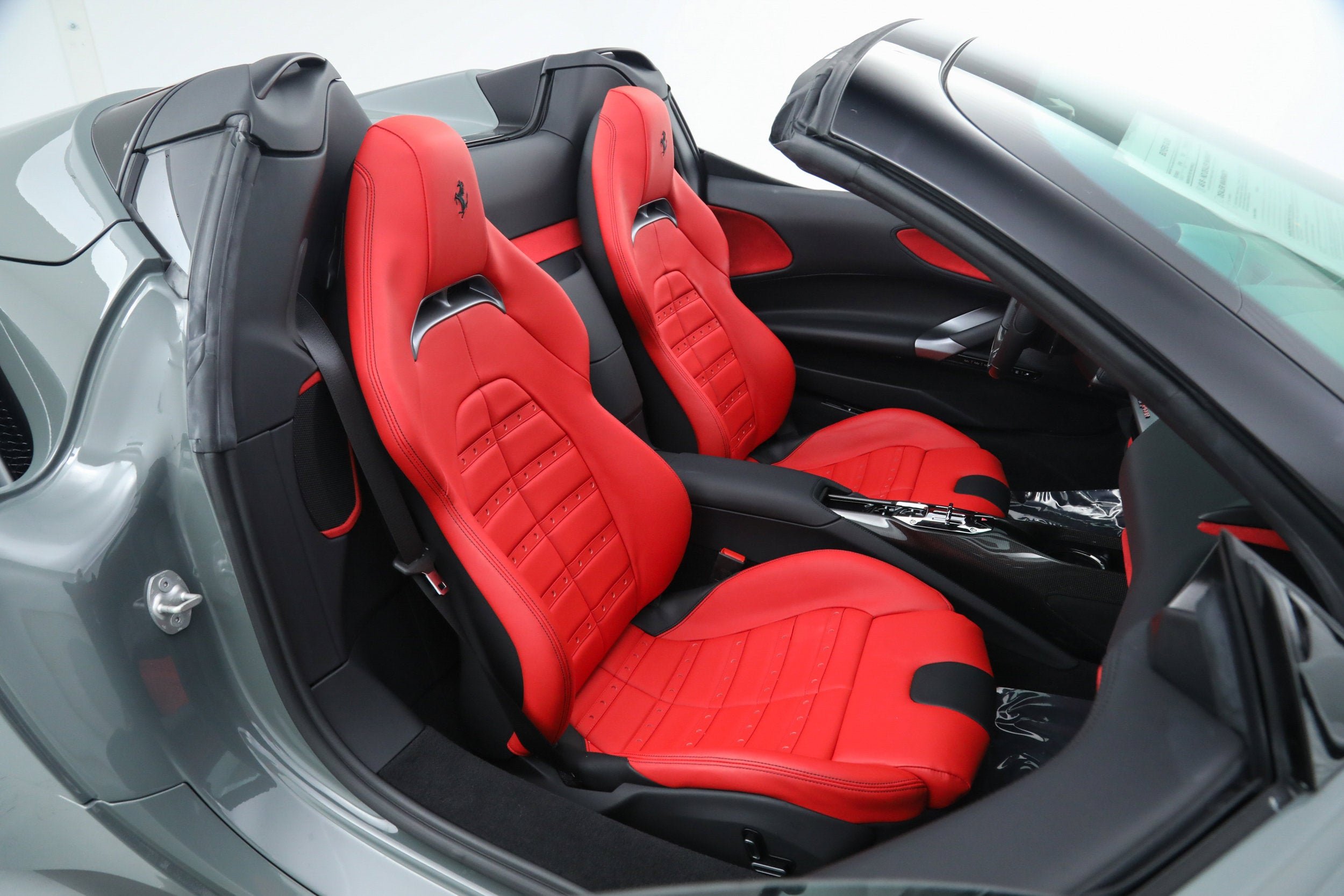 Certified Used 2025 Grigio Medio Ferrari  image 22