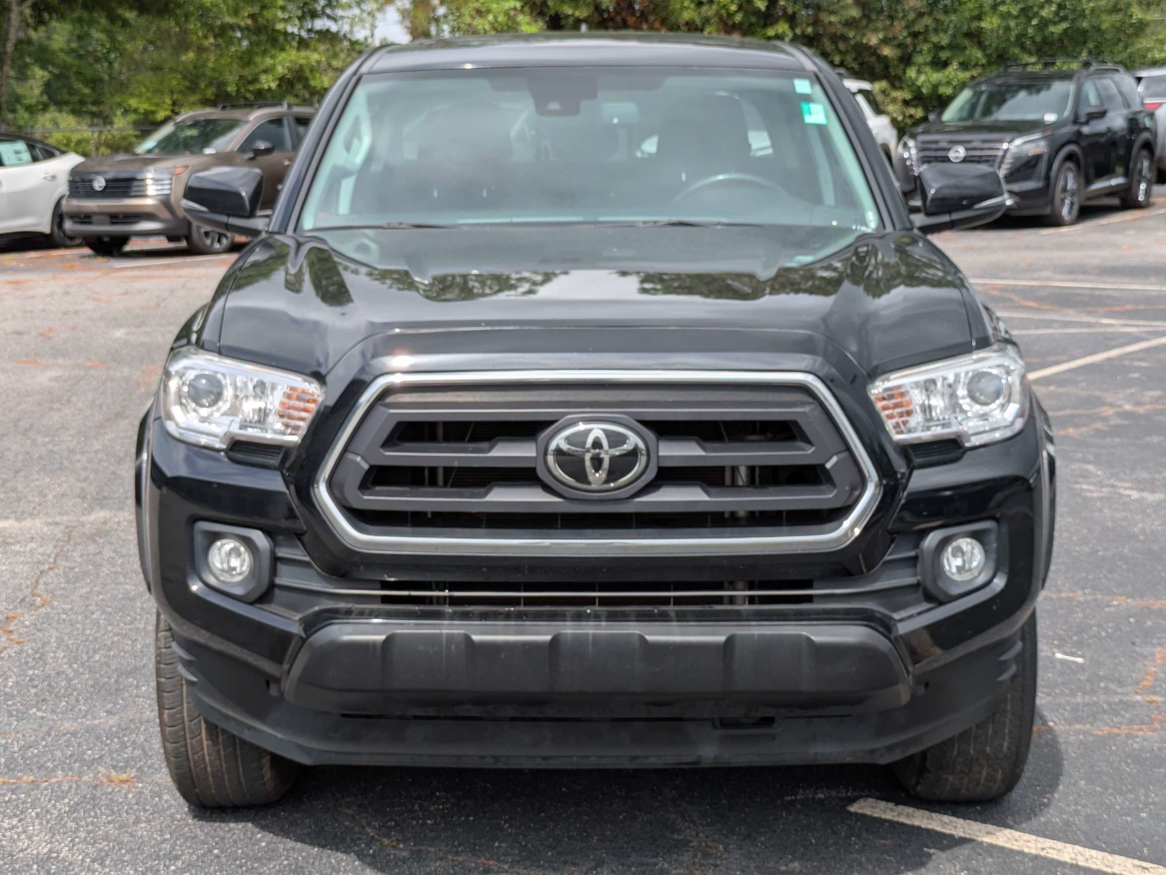 Used 2022 Black Toyota SR5 image 8
