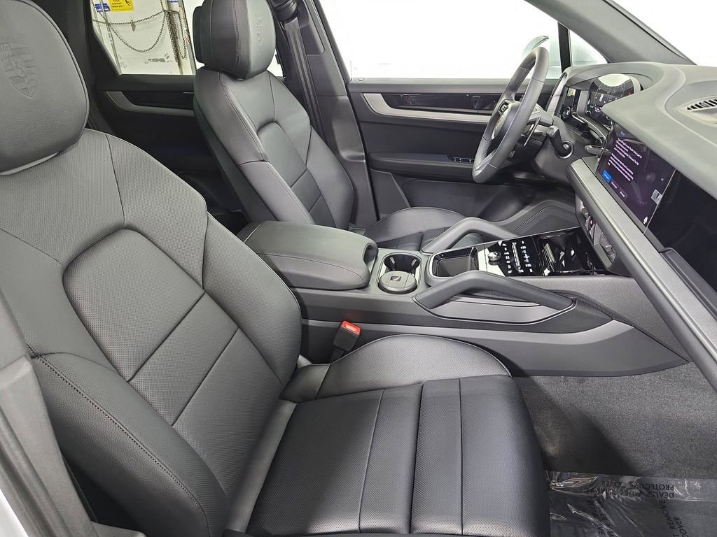 Certified Used 2025 White Porsche  image 27