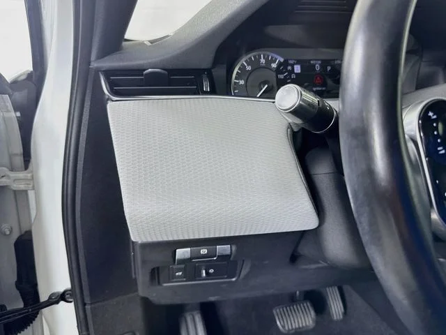 Used 2020 Fuji White Land Rover S image 10