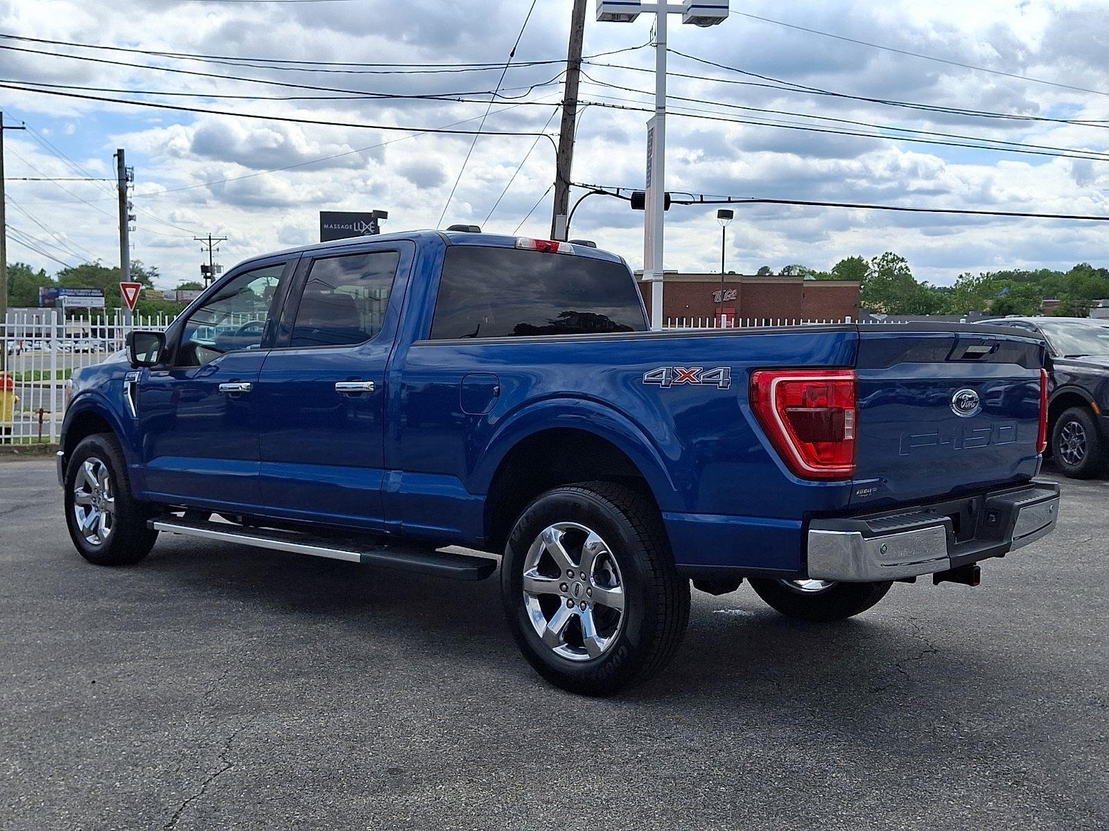 Certified Used 2022 Atlas Blue Ford XLT image 4