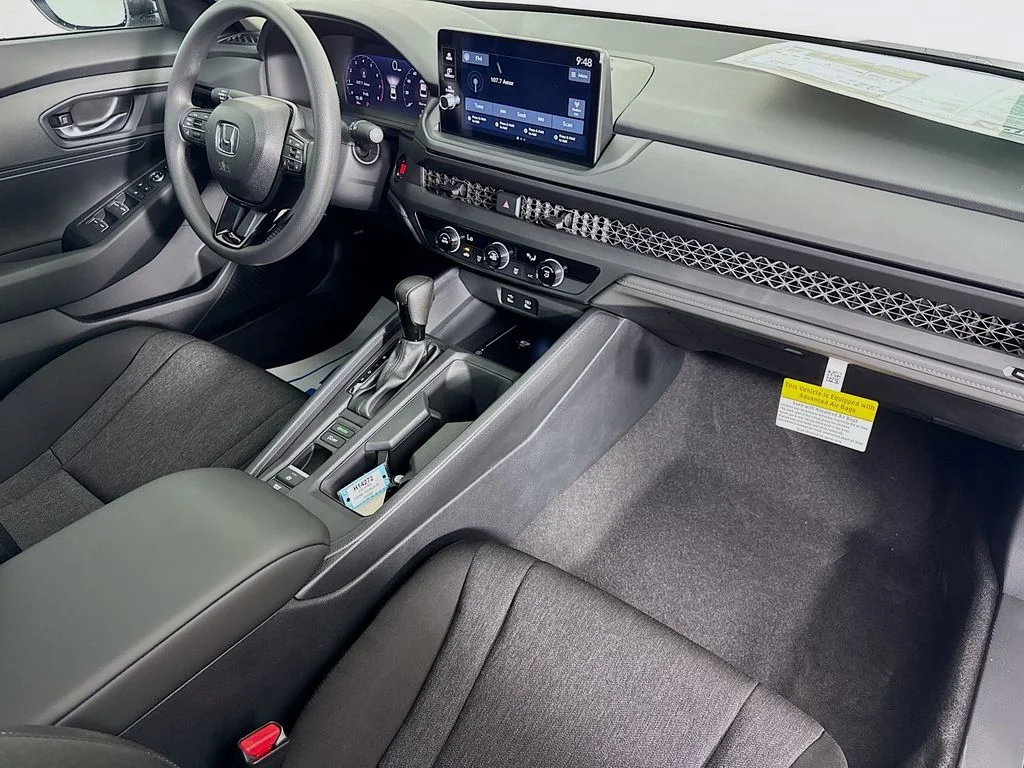 New 2026 Platinum White Pearl Honda LX image 37