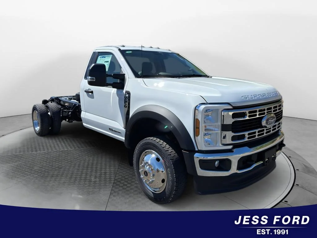 New 2026 Oxford White Ford F-550® XL image 5
