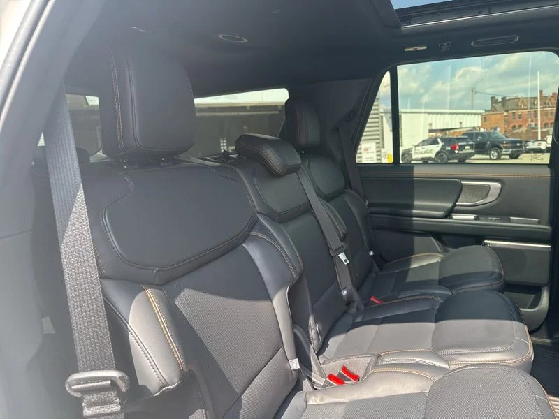 New 2025 Star White Metallic Tri-Coat Ford TREMOR® image 19