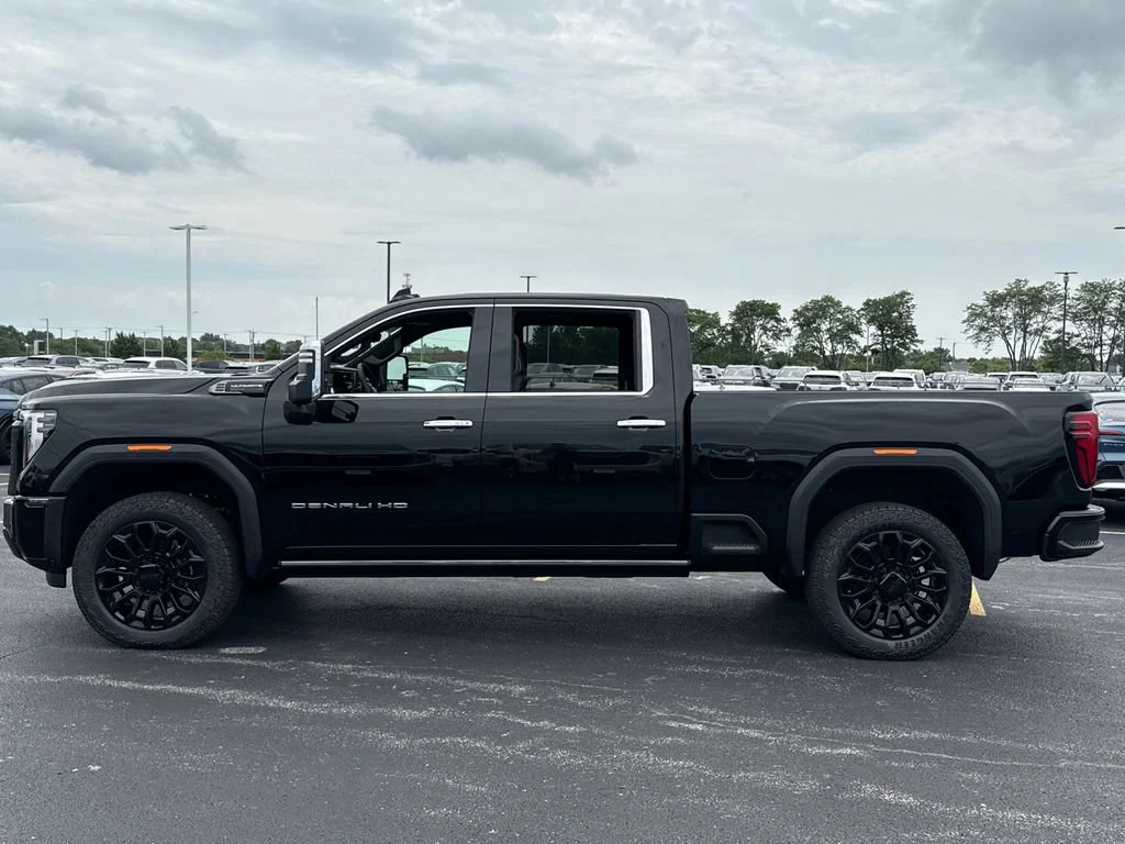 2026 GMC Sierra 2500HD Denali Ultimate - Photo 10