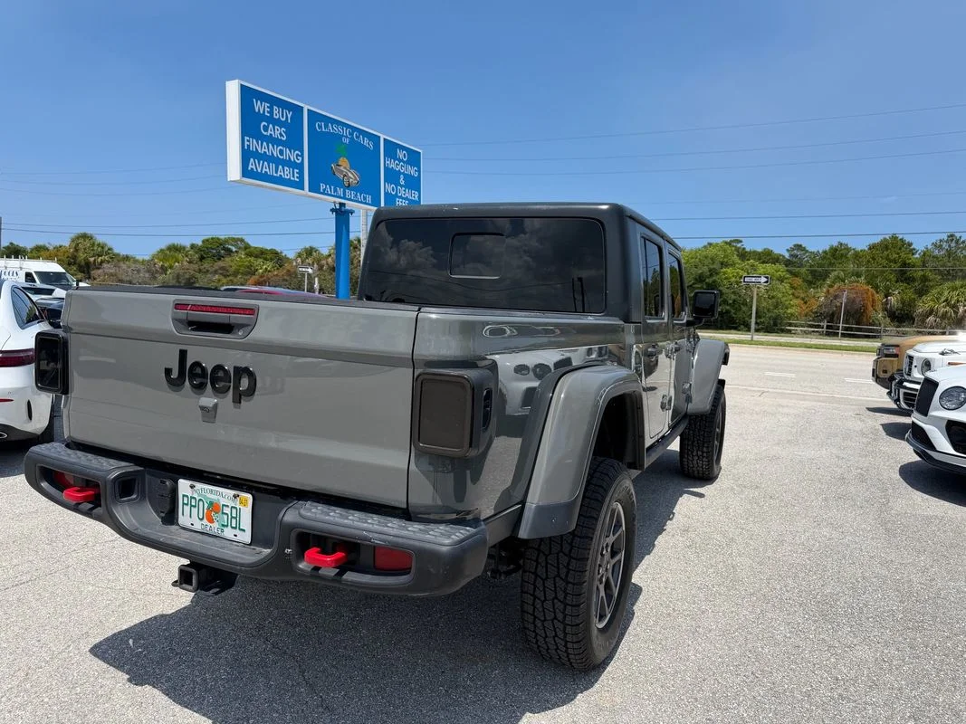 Used 2021  Jeep Rubicon 4x4 image 9