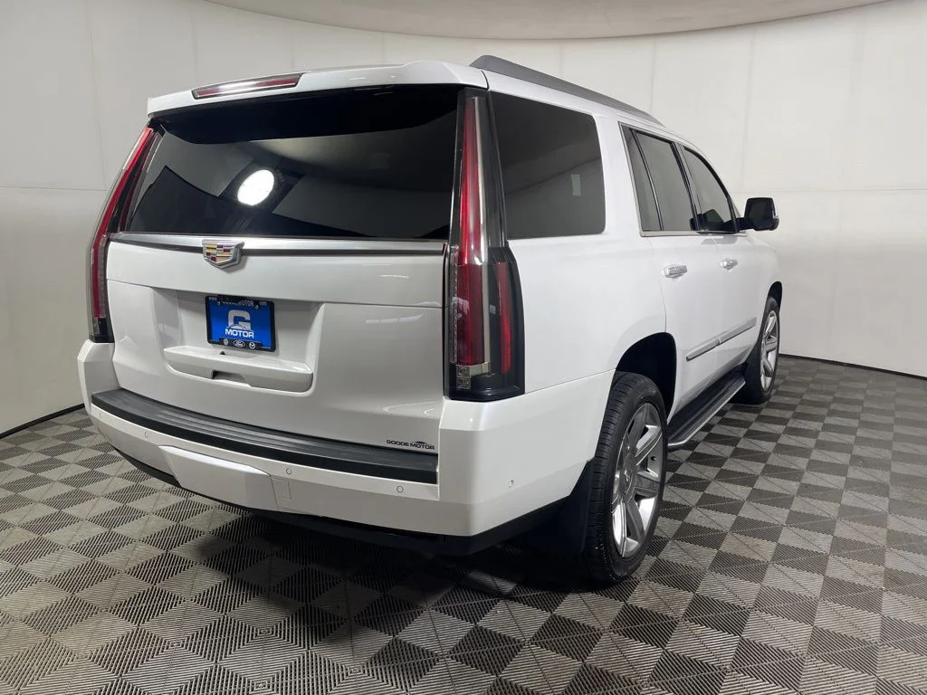 Used 2019 White Cadillac Premium Luxury image 7