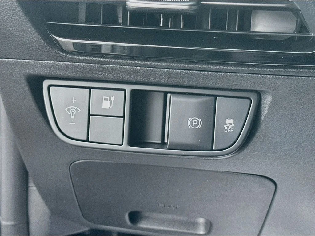 New 2026 Wolf Gray Kia LIGHT image 10