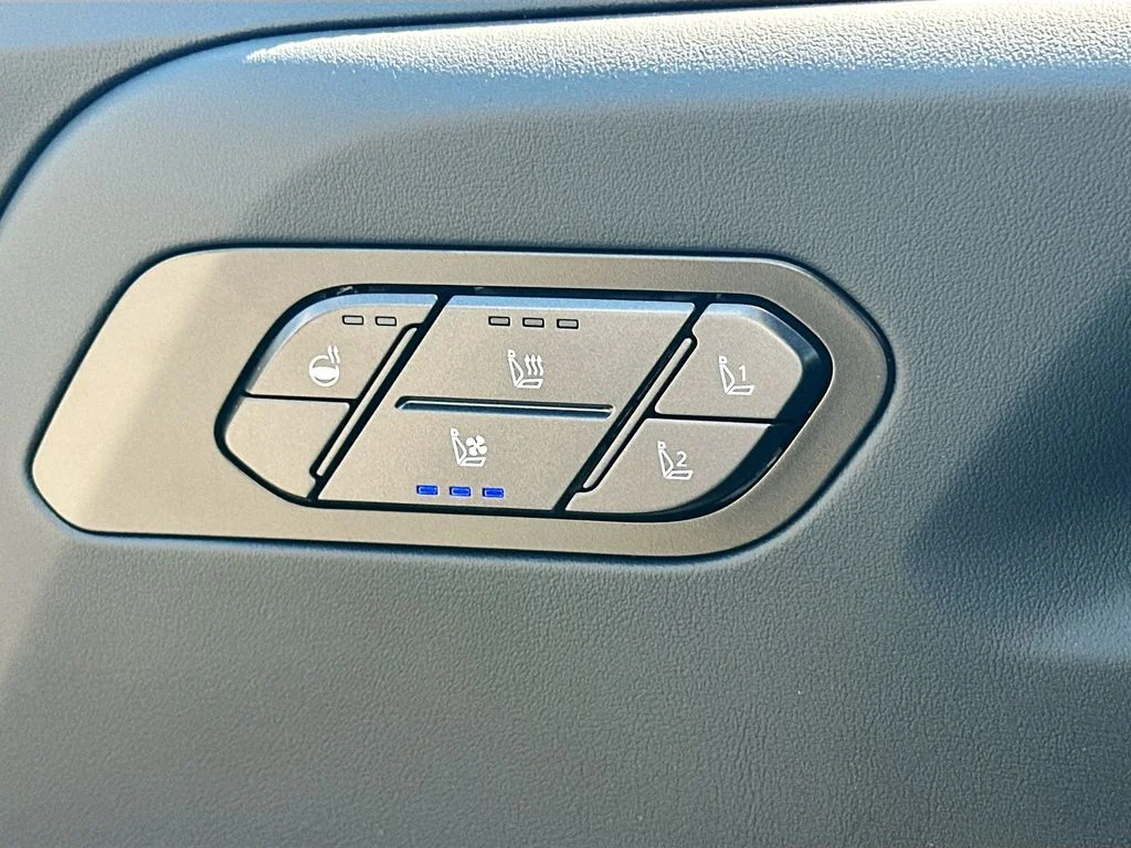 New 2027 Glacial White Pearl Kia X-PRO SX image 21