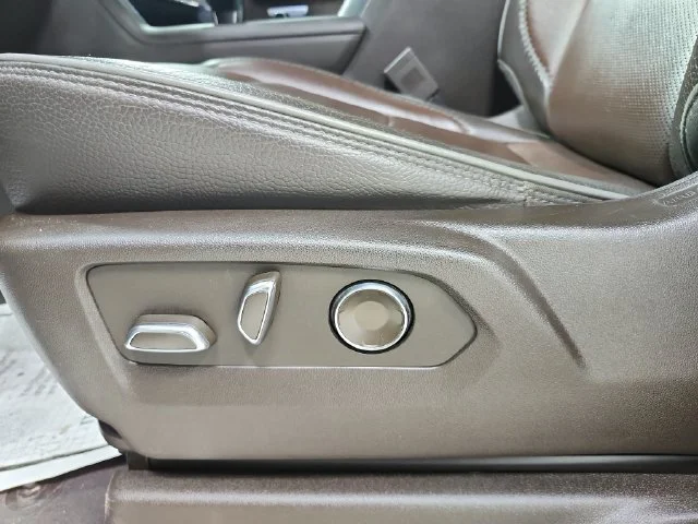 Used 2024 Silver GMC Denali image 11