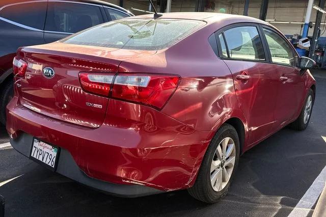 Used 2016 Signal Red Pearl Kia EX image 5