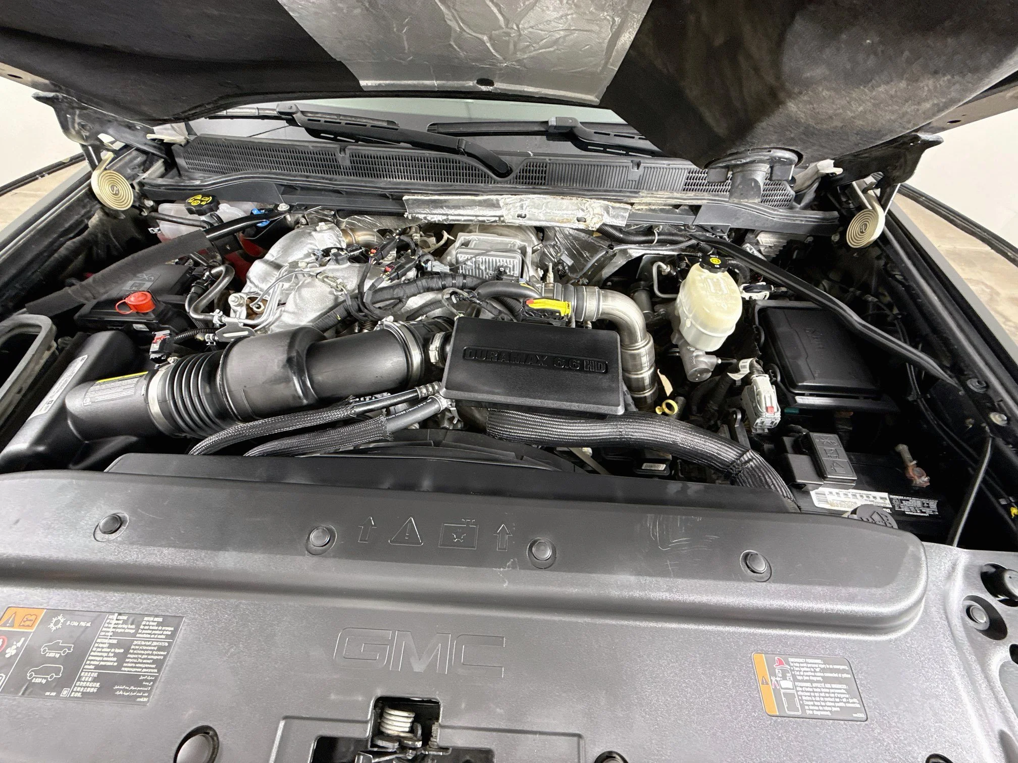 Used 2018 ONYX BLACK GMC Denali image 31