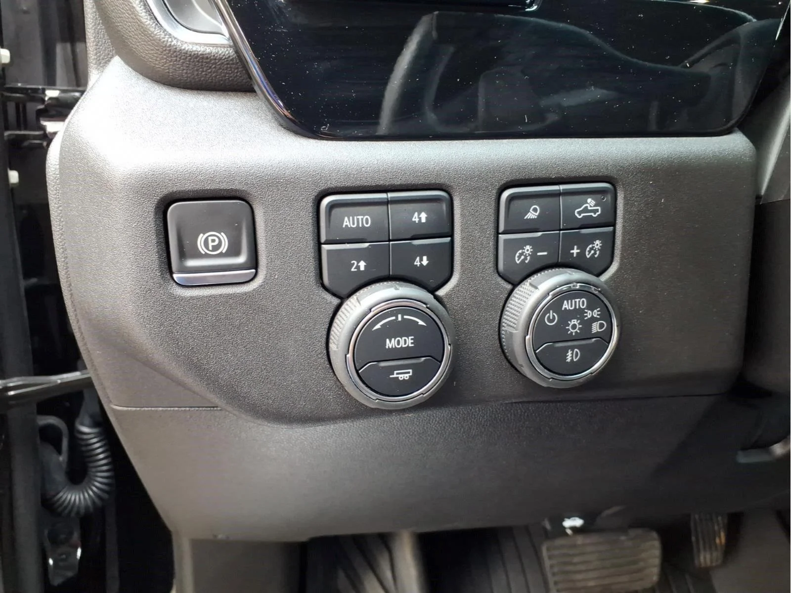 Used 2025 Black Chevrolet RST image 17