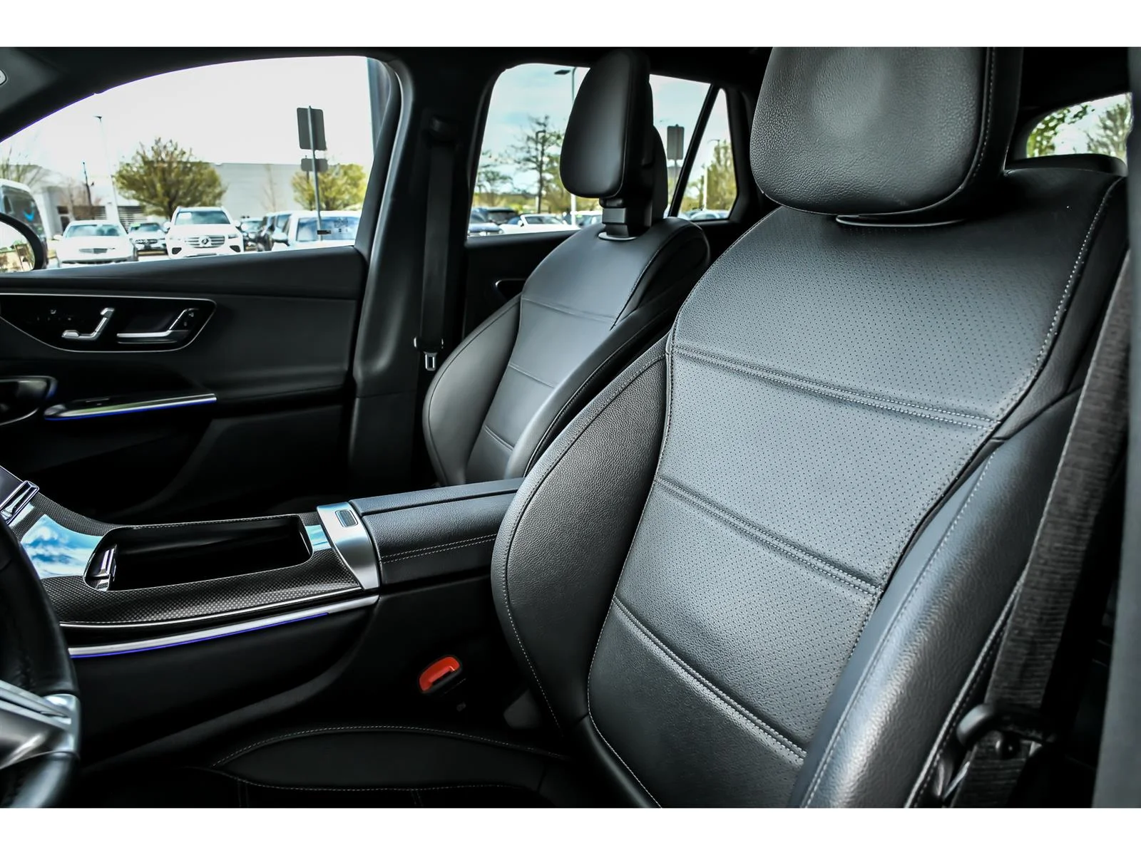 Used 2023 Silver Mercedes-Benz GLC 300 4MATIC® image 12