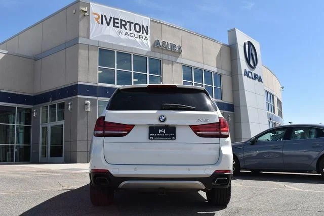 Used 2017 Alpine White BMW xDrive40e image 6