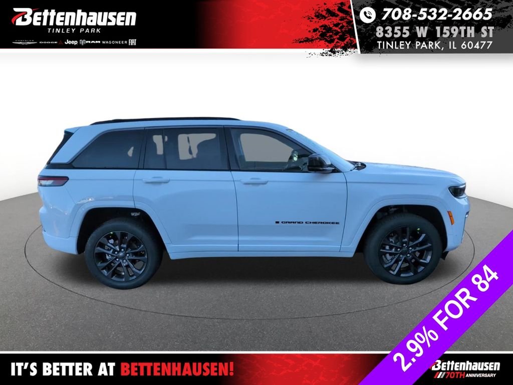 New 2026 Bright White Clear-Coat Exterior Paint Jeep Limited Reserve image 4
