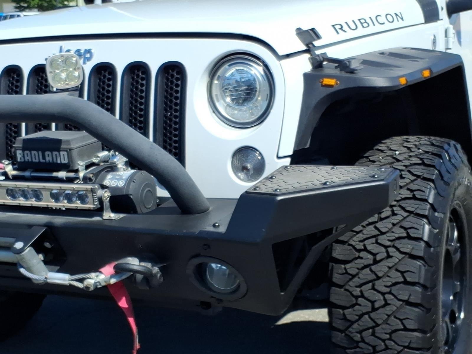 Used 2017 Bright White Clearcoat Jeep Rubicon image 18