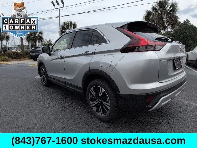 Used 2025 Silver Mitsubishi SE image 9