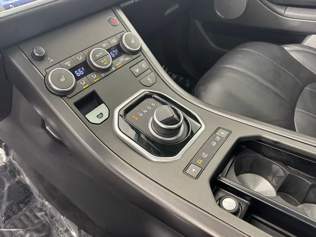Used 2019 Fuji White Land Rover SE image 27