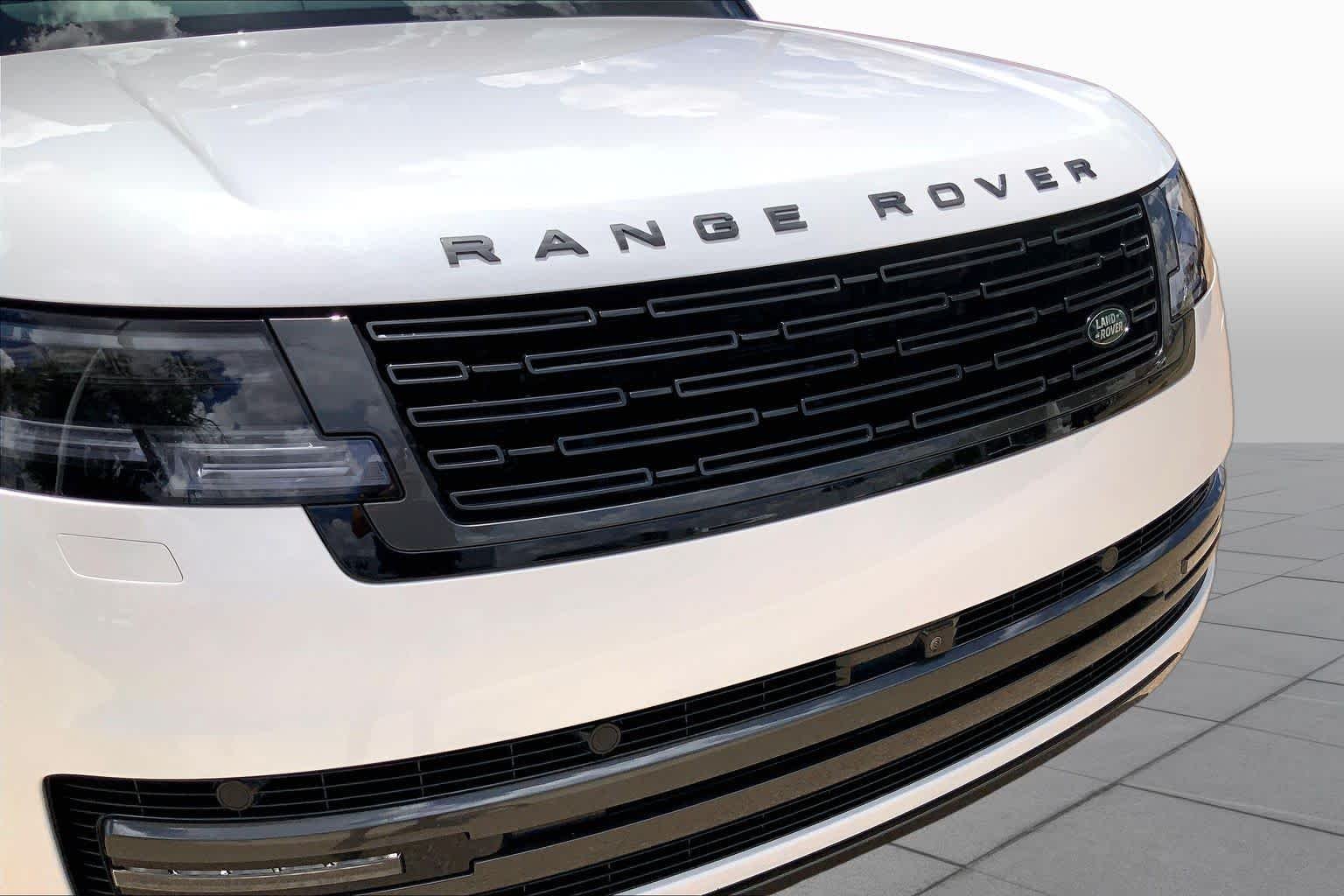 Used 2025 Fuji White Land Rover Autobiography image 36