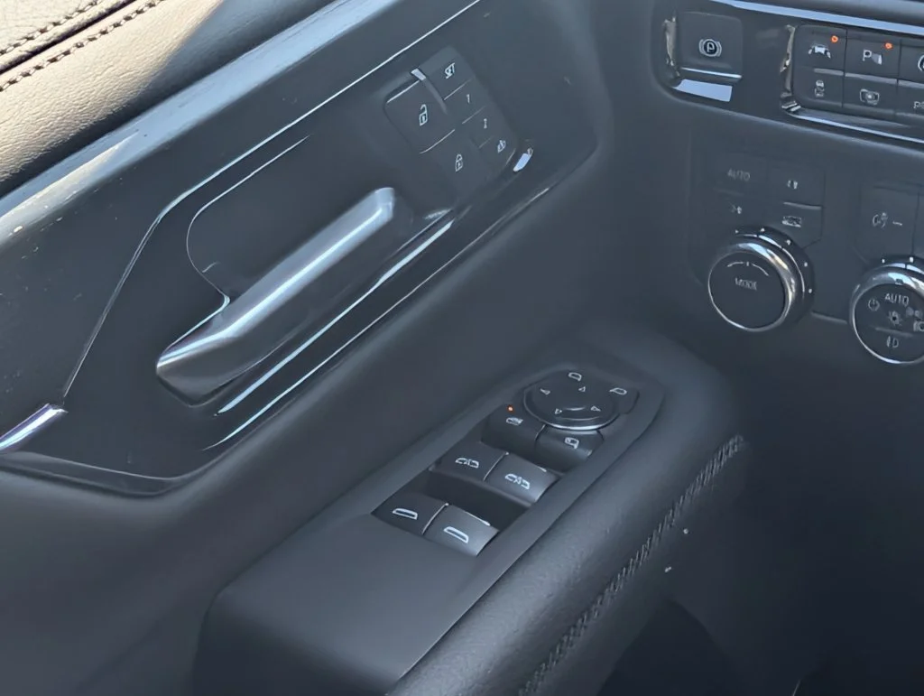 2026 GMC Yukon XL Denali - Photo 12