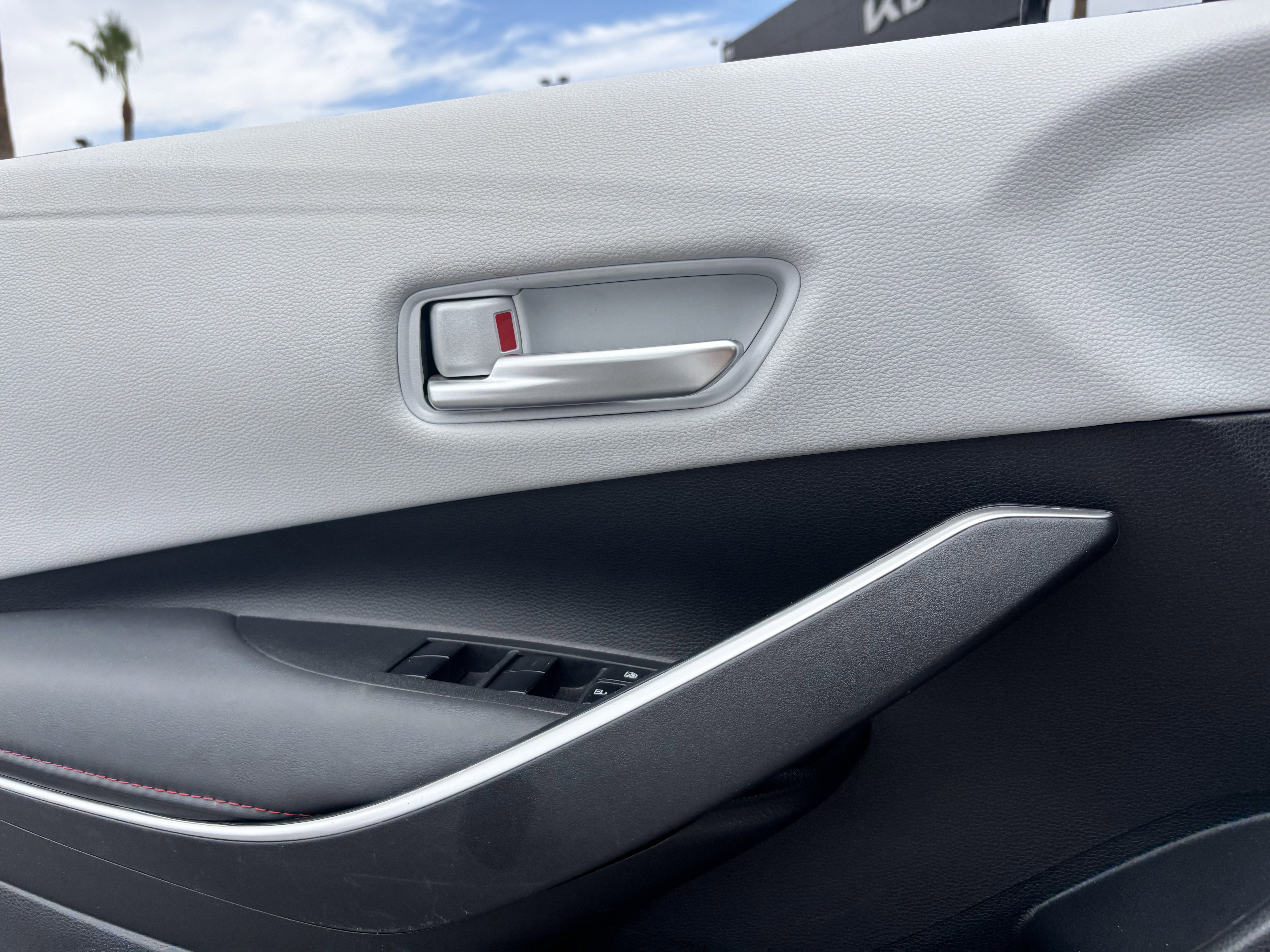 Used 2024 Ice Toyota SE image 20