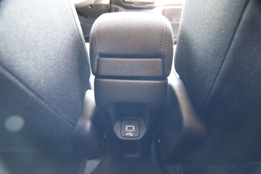 Used 2021 Black Jeep Latitude image 37