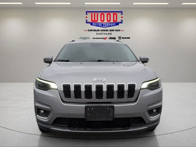 Used 2019 Billet Silver Metallic Clearcoat Jeep Limited image 8