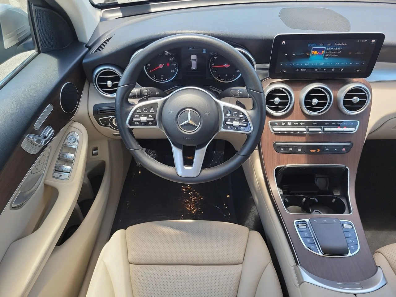 Certified Used 2022 Silver Mercedes-Benz GLC 300 image 15