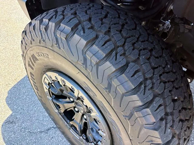 Used 2023 Orange Ford Raptor image 9