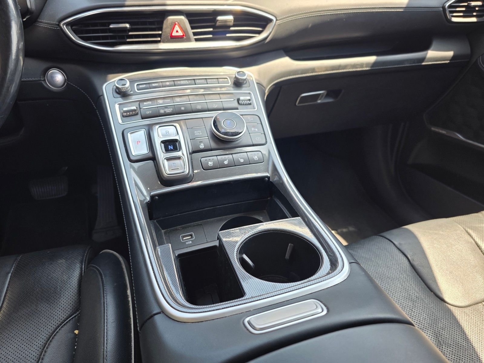 Used 2021 Cream White Hyundai Limited image 19