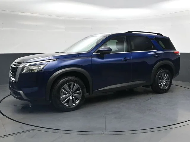 Used 2025 Blue Nissan SV image 4