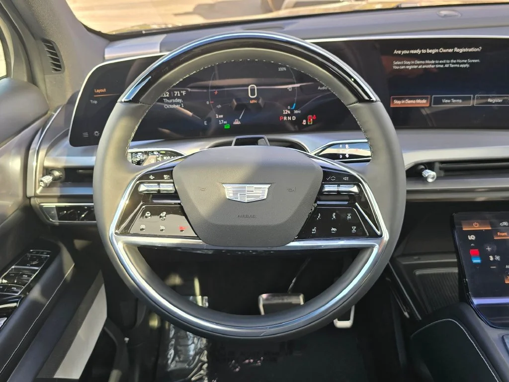 2027 Cadillac VISTIQ Sport - Photo 19