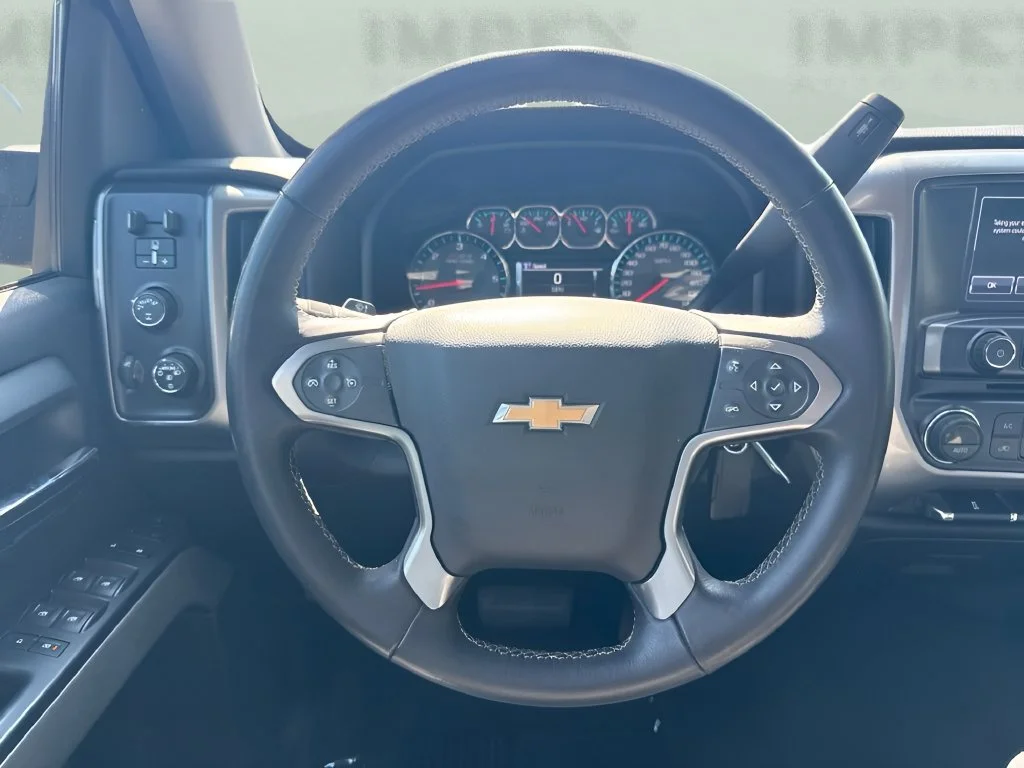 Used 2017 GRAPHITE METALLIC Chevrolet LT image 16