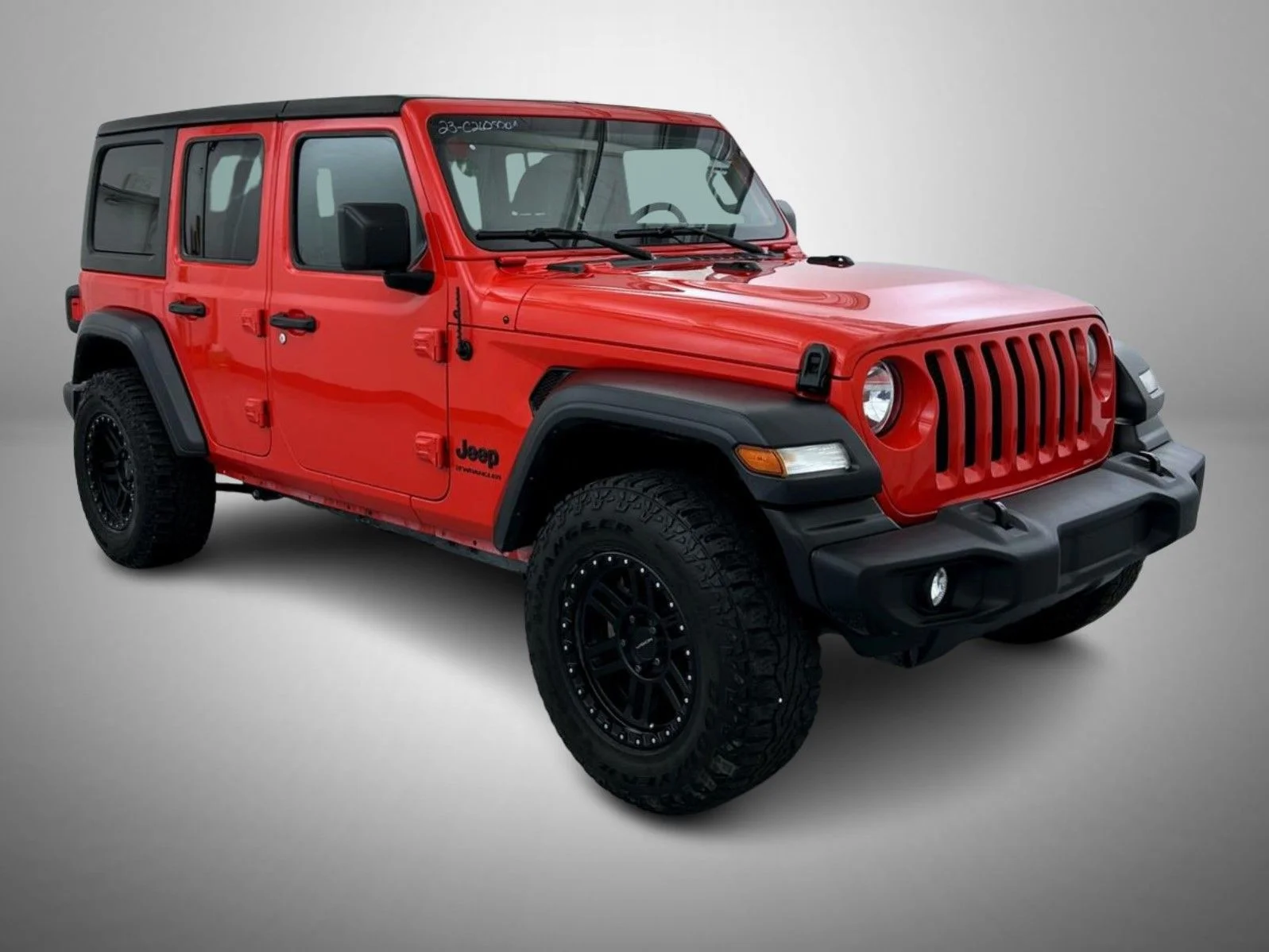 Used 2023 Red Jeep Sport S image 3