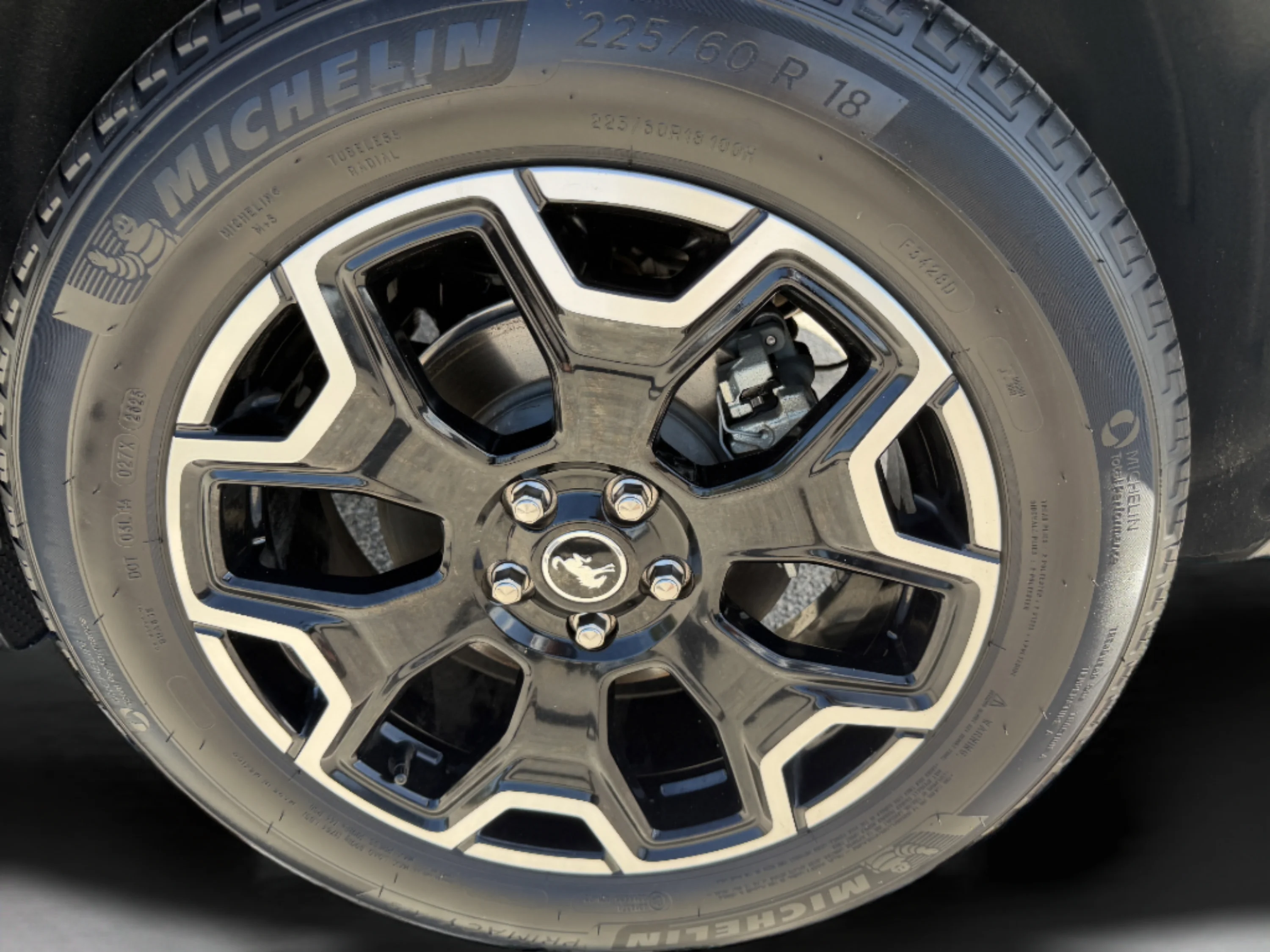 Used 2025 Eruption Green Metallic Ford Outer Banks image 43