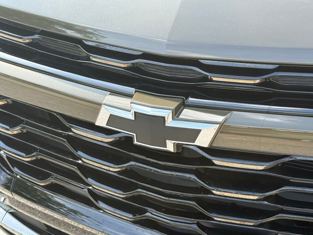 Used 2024 Brown Chevrolet ACTIV image 5