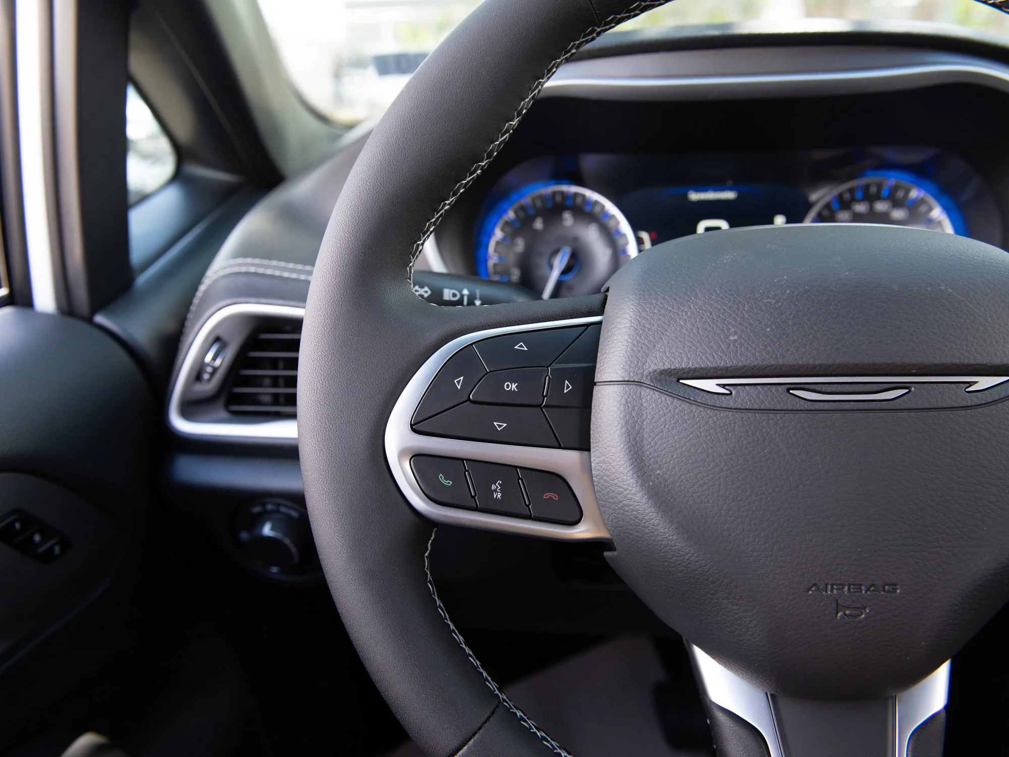 New 2027 White Chrysler Select*, Remote Start, Heated Leather Seats, Lane Departure Warning image 12