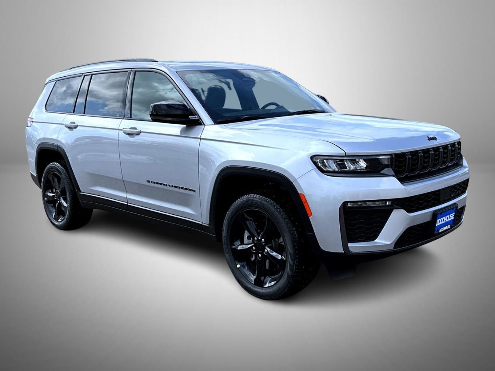 New 2026 Silver Zynith Exterior Paint Jeep Limited image 3