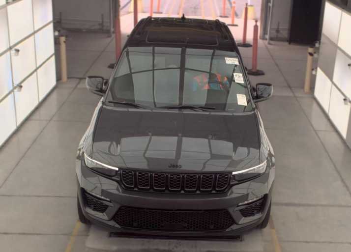 Used 2025 Jeep Grand Cherokee Summit with VIN 1C4RJHEG9S8769013 for sale in Kansas City