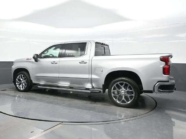 Used 2022 SILVER ICE METALLIC Chevrolet LTZ image 3