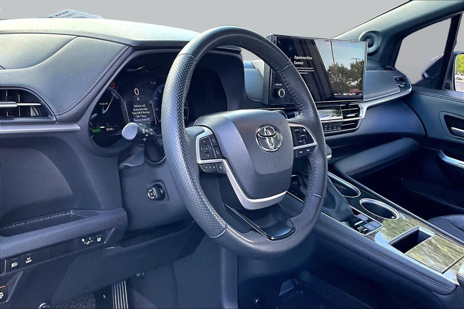 Used 2025 Wind Chill Pearl Toyota Limited image 15