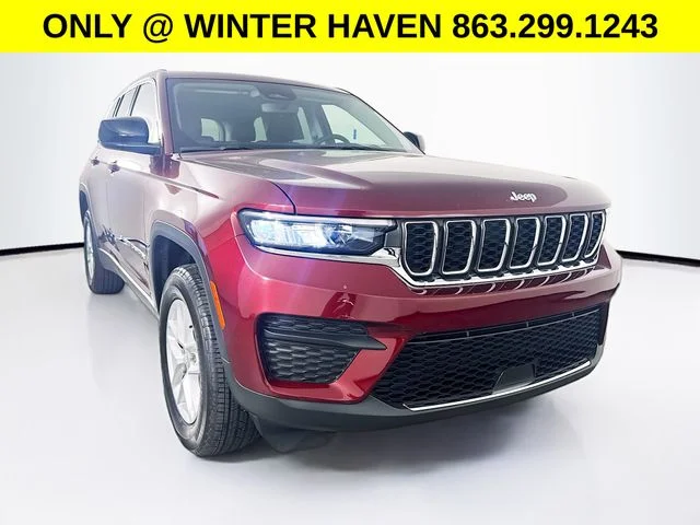 Used 2023 Red Jeep Laredo X image 1