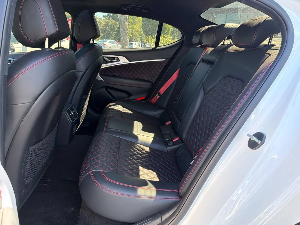 Used 2023 White Genesis 3.3T image 19