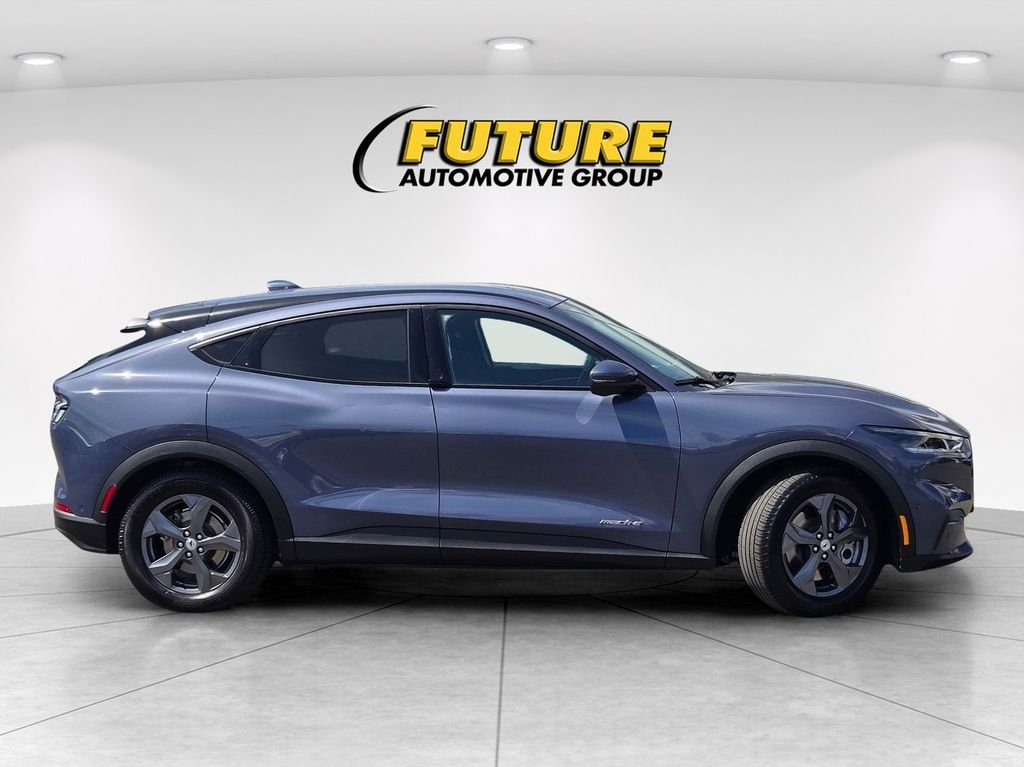 Used 2021 Blue Ford Select image 3