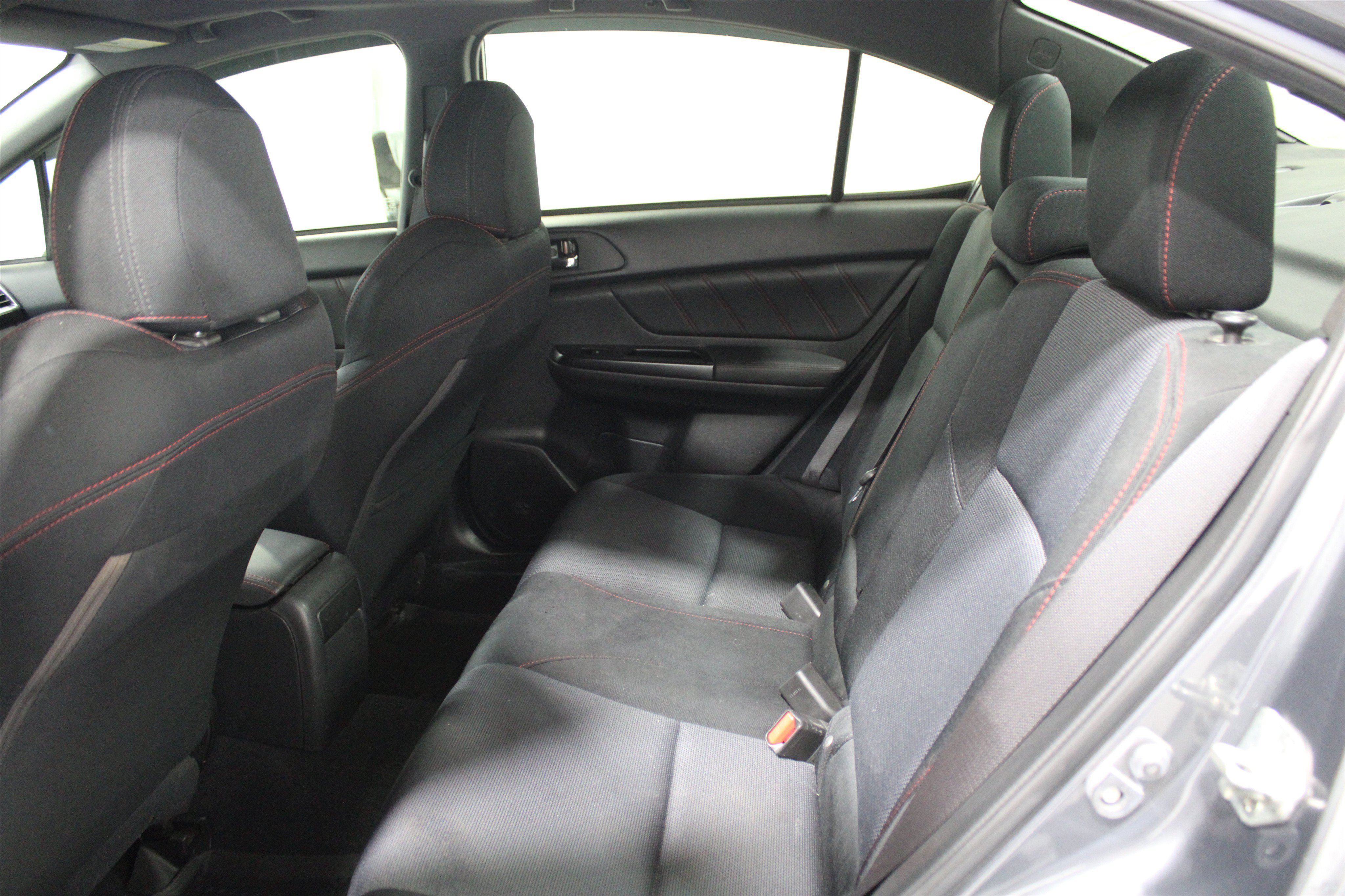Used 2020 Magnetite Gray Metallic Subaru Premium image 19